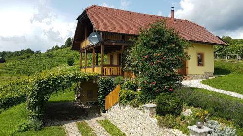 Holiday Home Mirt