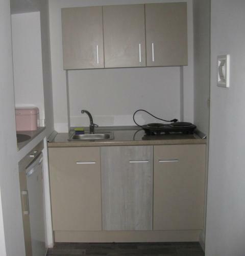 4 Seasons Apartments