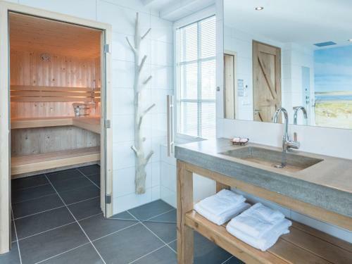 Luxury Holiday Home In Den Burg With A Whirlpool