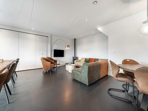 Luxury Holiday Home In Den Burg With A Whirlpool