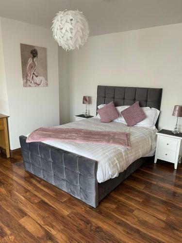 Stunning Coastal Home In Dingle Town