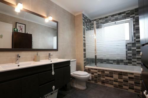 Stay Like A Local @ Almada Cozy Apartment