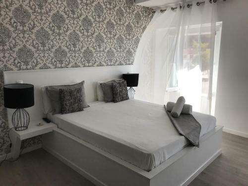 Hostal Tejos House