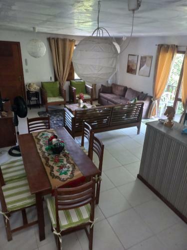 Praia Do Forte: Apartamento Duplex Na Vila