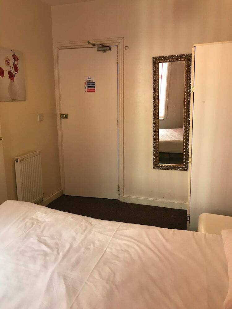 Chilton Hotel