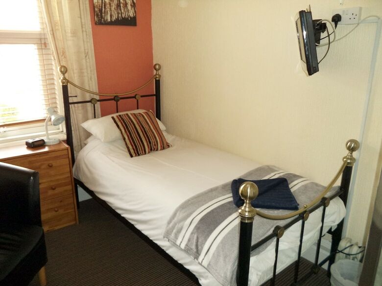 Hostal Phoenix Guest House