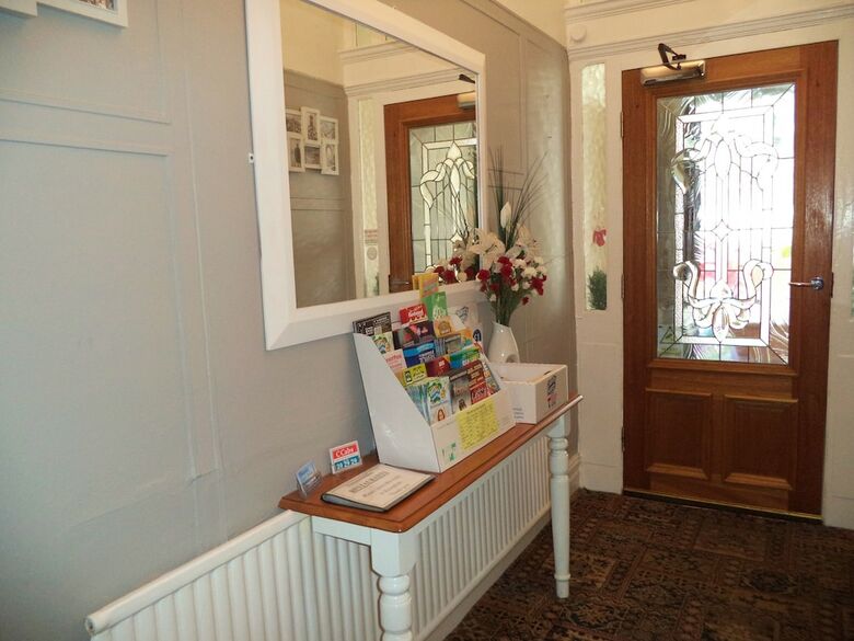 Hostal Phoenix Guest House