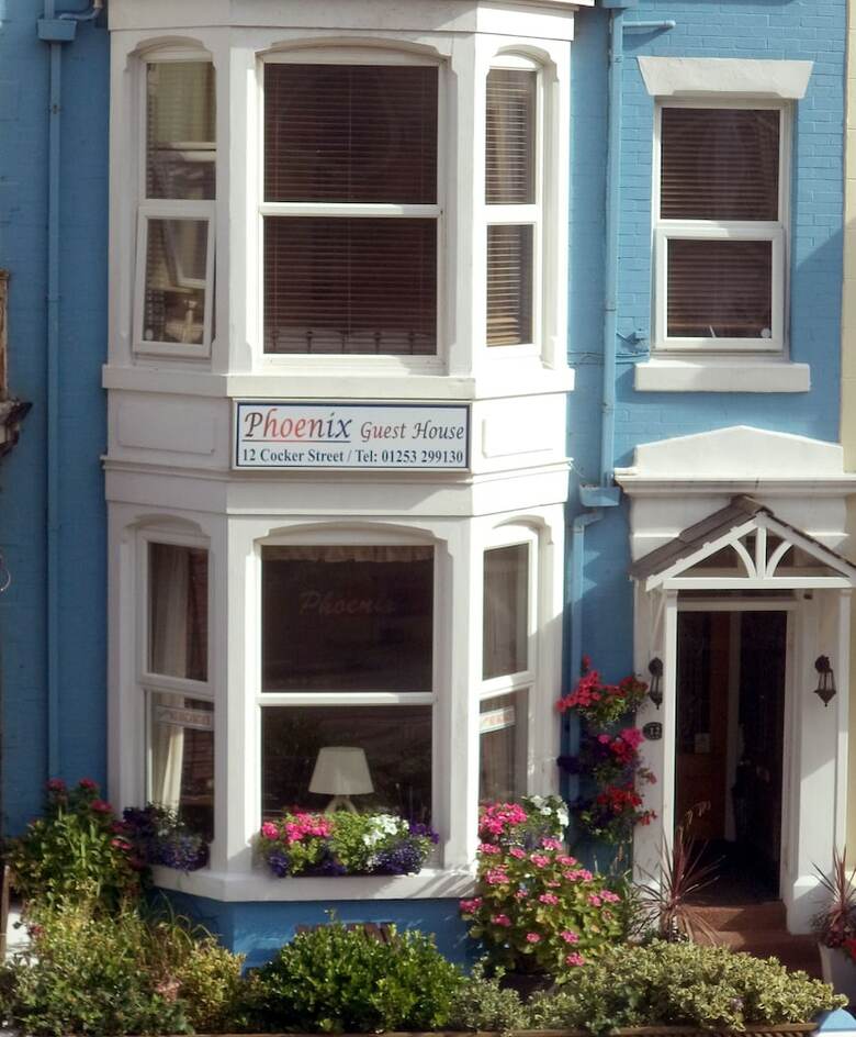 Hostal Phoenix Guest House