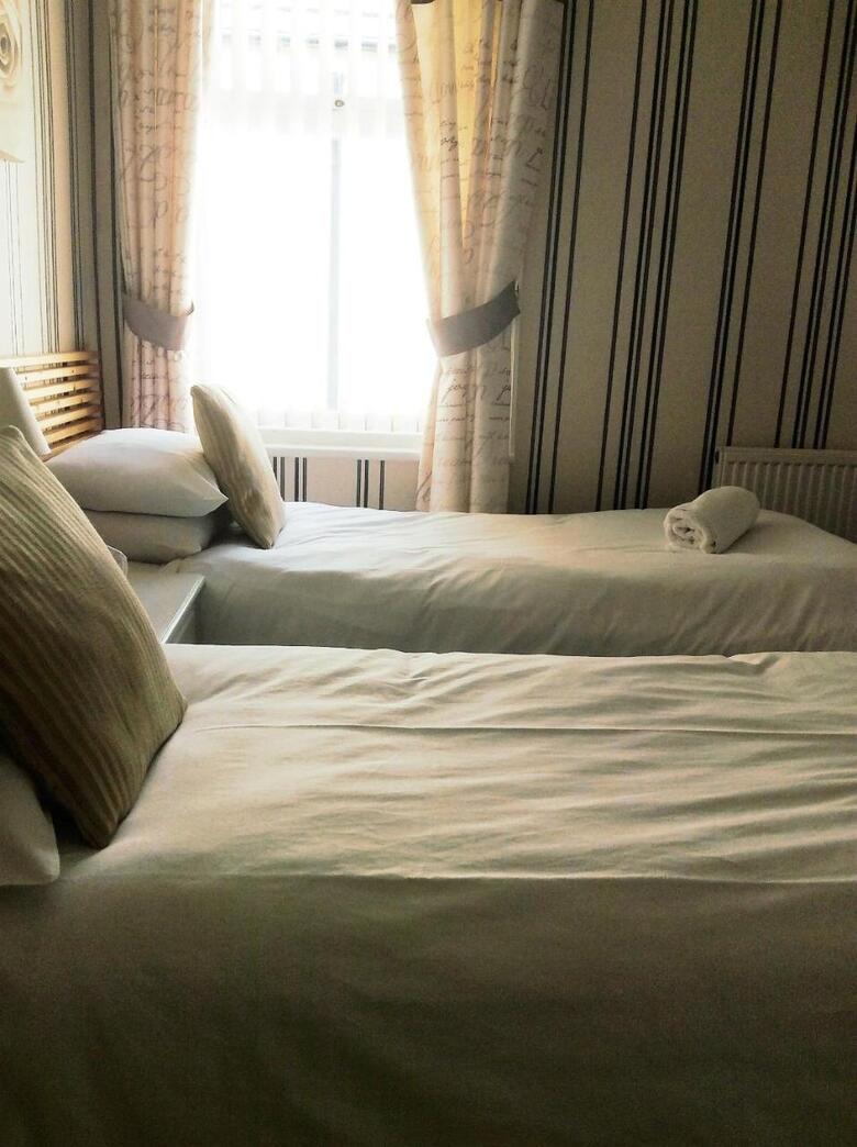 Hostal Glenheath Hotel