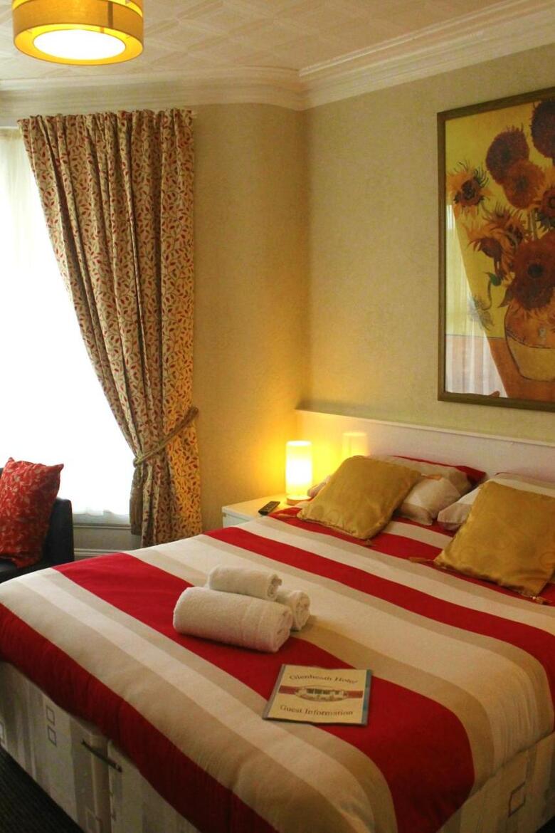 Hostal Glenheath Hotel