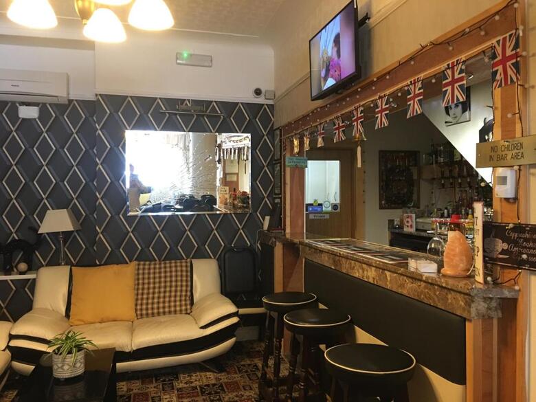 Hostal Glenheath Hotel