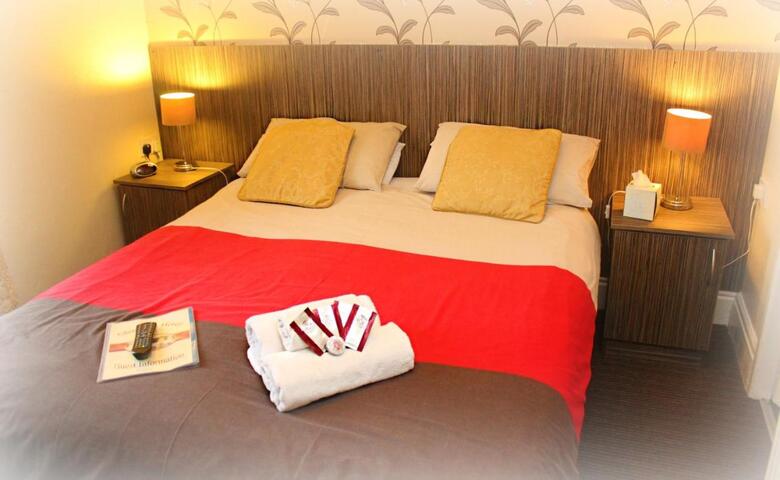 Hostal Glenheath Hotel