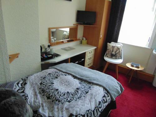 Hostal The Golden Sands