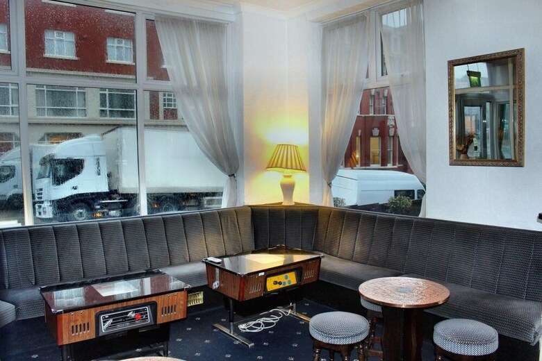 Hostal Brooklyn Hotel
