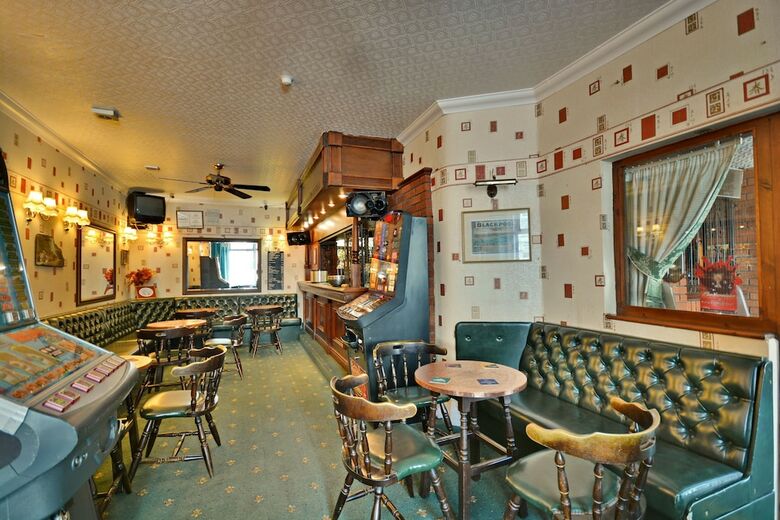 Royal Oakwell Hotel