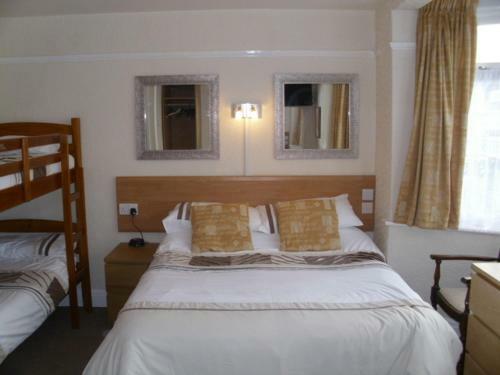Hostal Seaforth Guest House