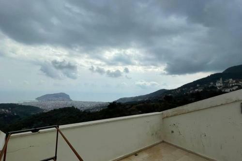 Alanya Bektas Luxury 5+2 Private Swimmingpol Villa