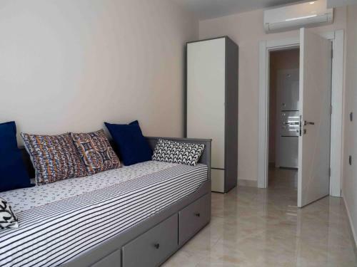Cleopatra Apartment
