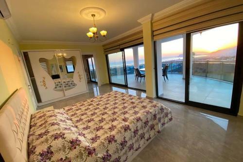 Super Luxury Villa With 5bedroom,pool And Jacuzzi