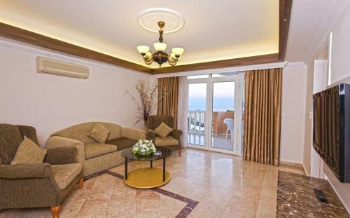 Club Paradiso Hotel & Resort