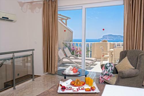 Club Paradiso Hotel & Resort