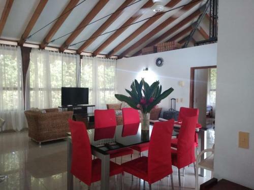 Villa Laura, Casa #151