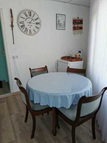 Bed & Breakfast Studio Huzur