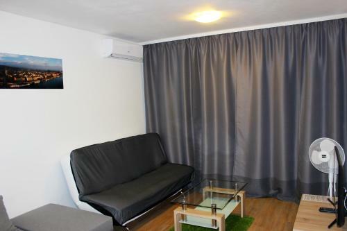 Elegant Apartment Mileti?ova