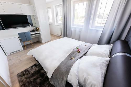 Bed & Breakfast More Than Hotel & Accommodation