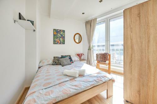Pineapple Apartment