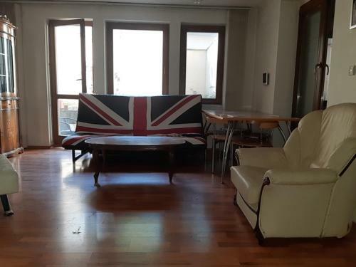 Pleasant Apartment Under The Bratislava Castle
