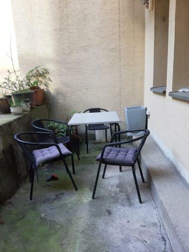 Pleasant Apartment Under The Bratislava Castle