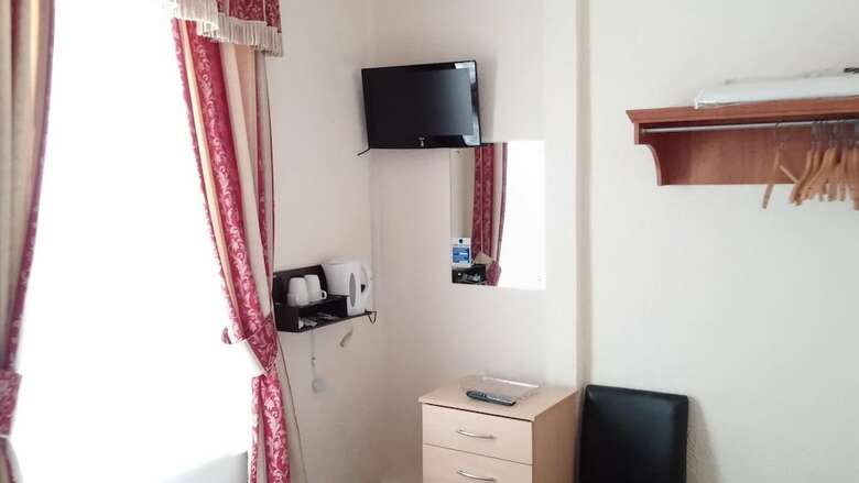 Hostal Cavendish Hotel