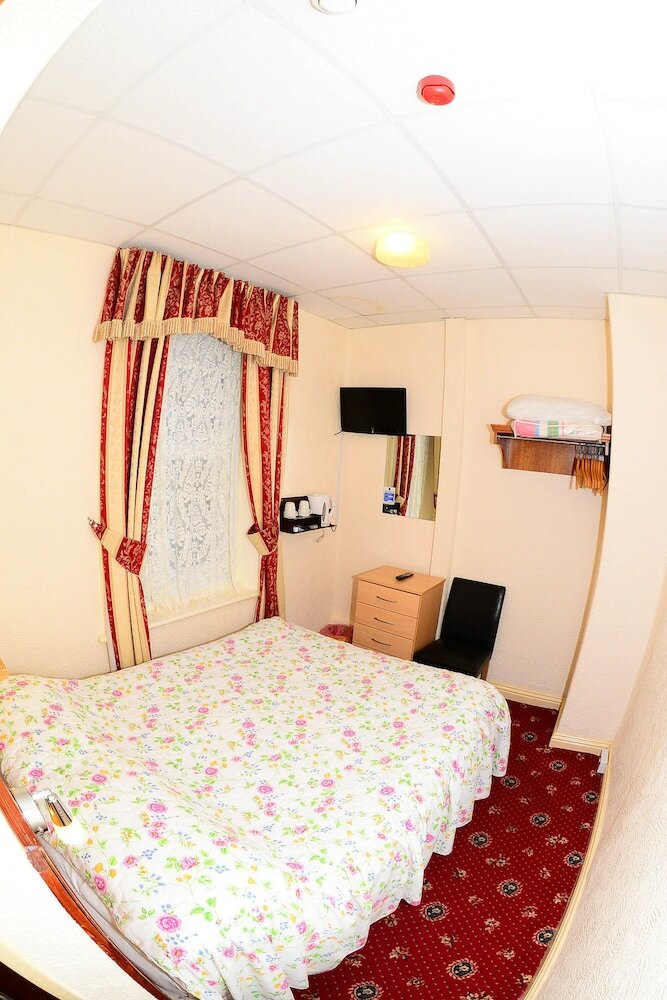 Hostal Cavendish Hotel