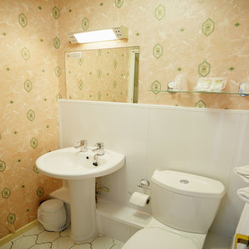 Hostal Holmsdale Hotel