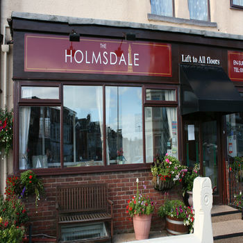Hostal Holmsdale Hotel