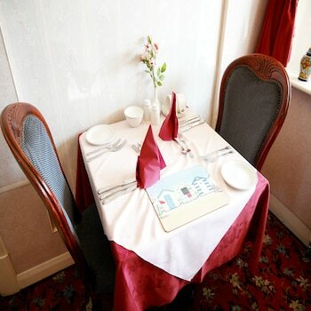 Hostal Holmsdale Hotel