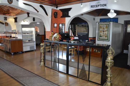 Alpine Hotel