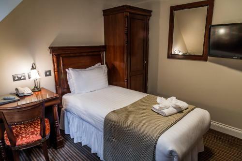 The Casa Hotel And Marco Pierre White Restaurant - Camberley West