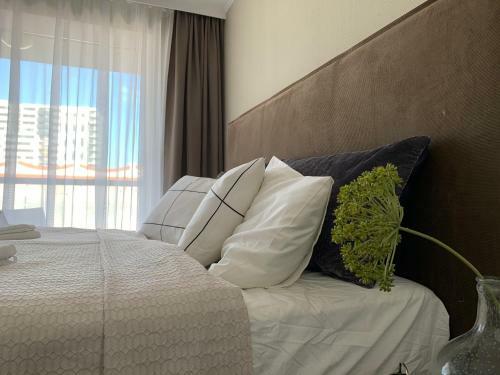 Central Point By Zoom Apartments