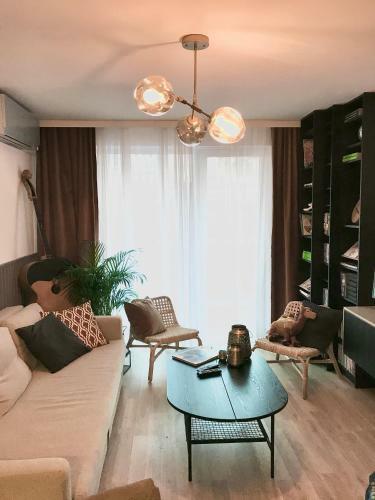 Central Point By Zoom Apartments