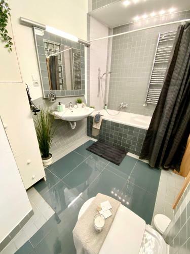 James Bond Apartment Old Town