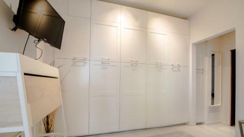 White Apartments With AC By Kovee
