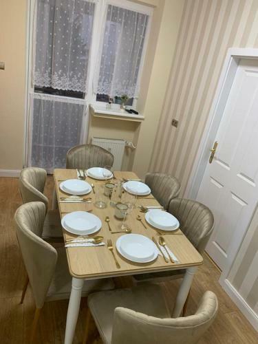 New Oldtown Apartment Near St Martin Cathedral