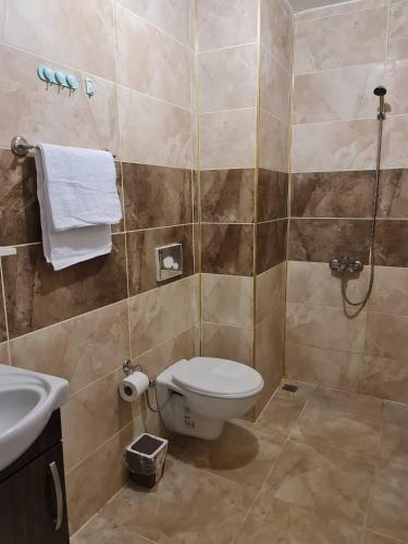 �zlem Apart & Pans?yon