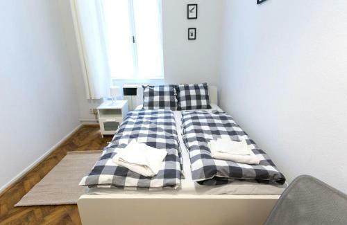 Hostal Cornerstone Visit