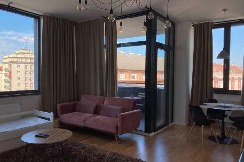 Modern 2-room Apartment In The City Center