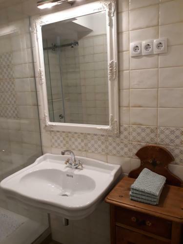 Pletna Lake View Apartment (ground Floor)