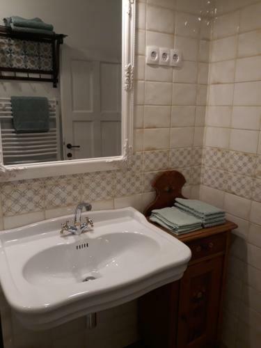 Pletna Lake View Apartment (ground Floor)