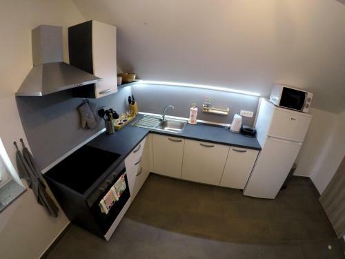 Hostal The Jungle Apartments And Rooms (Vila D?ungla)